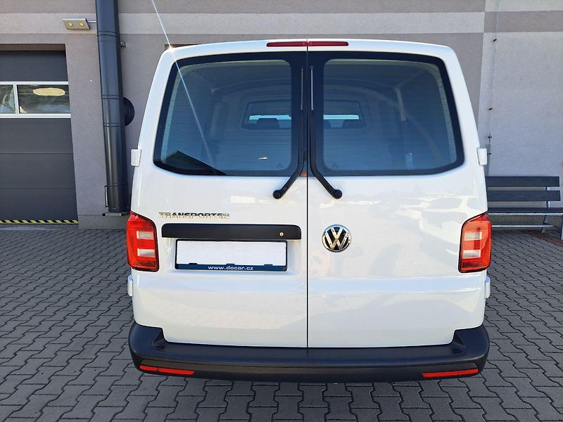 Volkswagen Transporter (2018) 2.0 TSI, 110kW, 6 míst, ZÁRUKA - fotka 10 z 27
