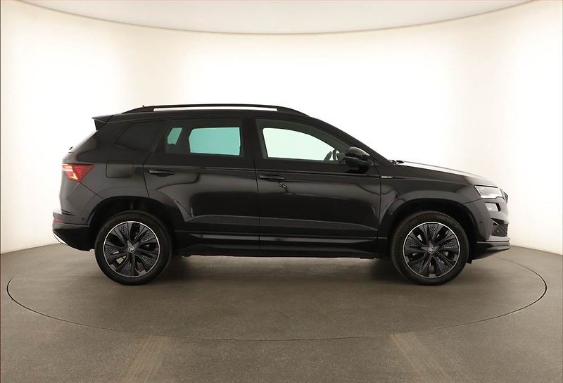 Škoda Karoq (2025) 1.5 TSI, SPORTLINE, AUTOMAT - fotka 6 z 18