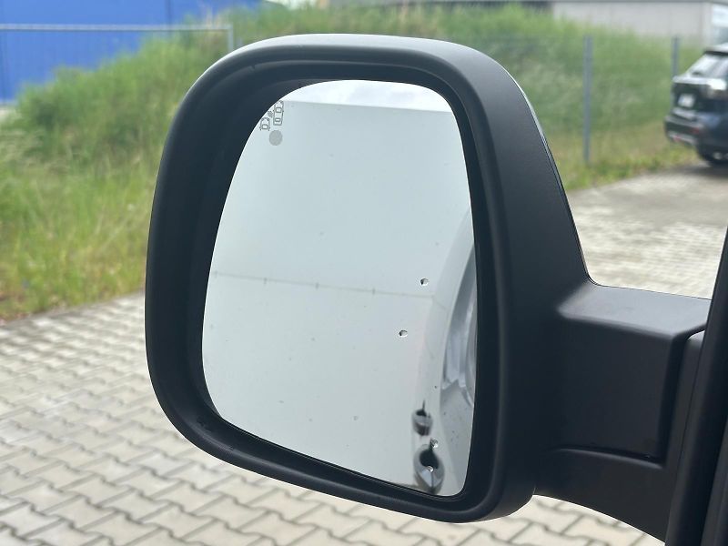 Toyota ProAce Verso 2,0 D-4D 8AT L2 Family Webasto - fotka 26 z 29