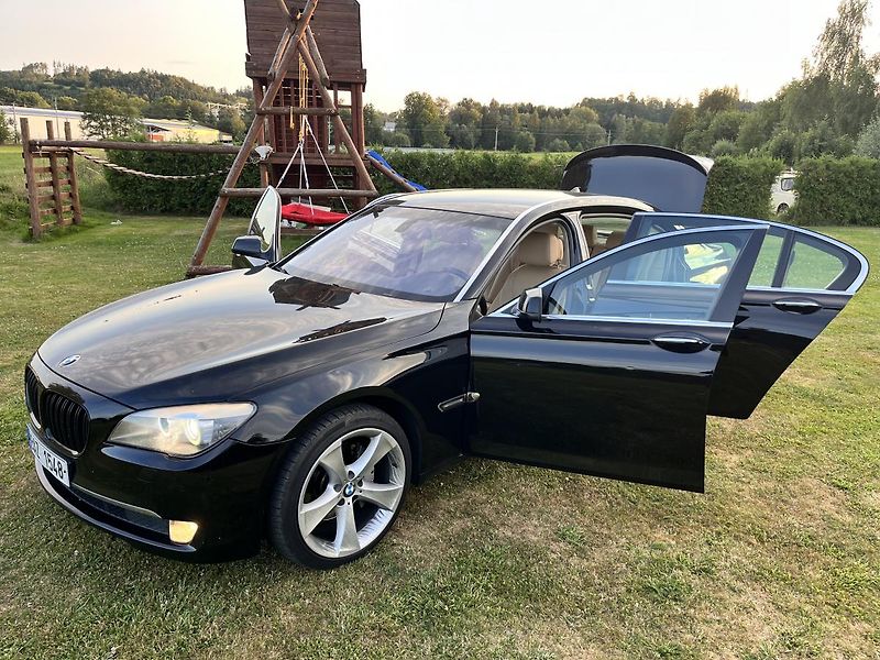 BMW Řada 7 740 LI,LONG,240KW,MINISTERSTVO - fotka 25 z 49