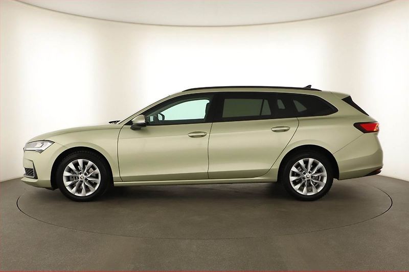 Škoda Superb (2024) 2.0 TDI - fotka 3 z 25