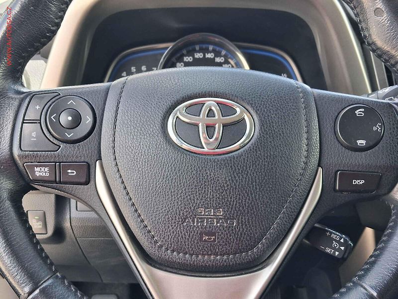 Toyota RAV4 (2014) 2.0 D-4D 4x4, AC, kůže - fotka 21 z 25