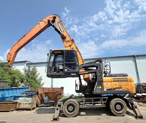 Ostatní (2019) Doosan DX250 překládka 25.5t - fotka 1 z 14