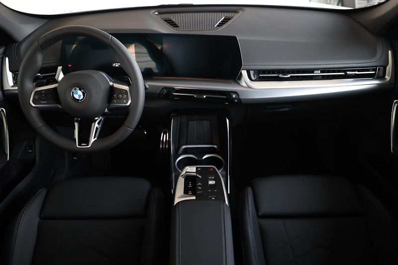 BMW X1 xDrive23i - fotka 5 z 16