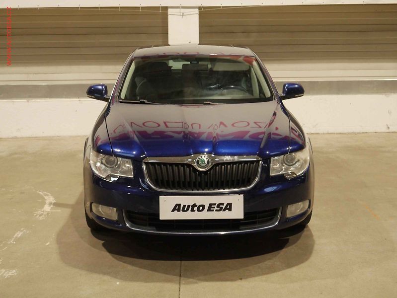 Škoda Superb (2009) 2.0 TDi 4x4, ČR, Bixenon - fotka 2 z 20
