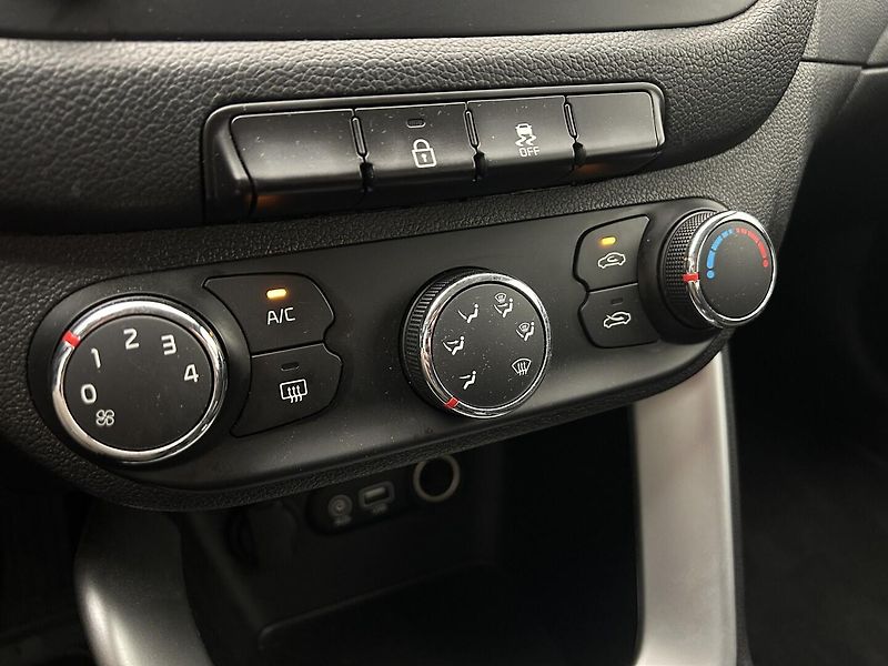 Kia Ceed 1.4 CVVT Comfort Plus - fotka 12 z 22