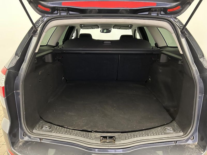 Ford Mondeo 2.0 TDCI Titanium - fotka 19 z 22