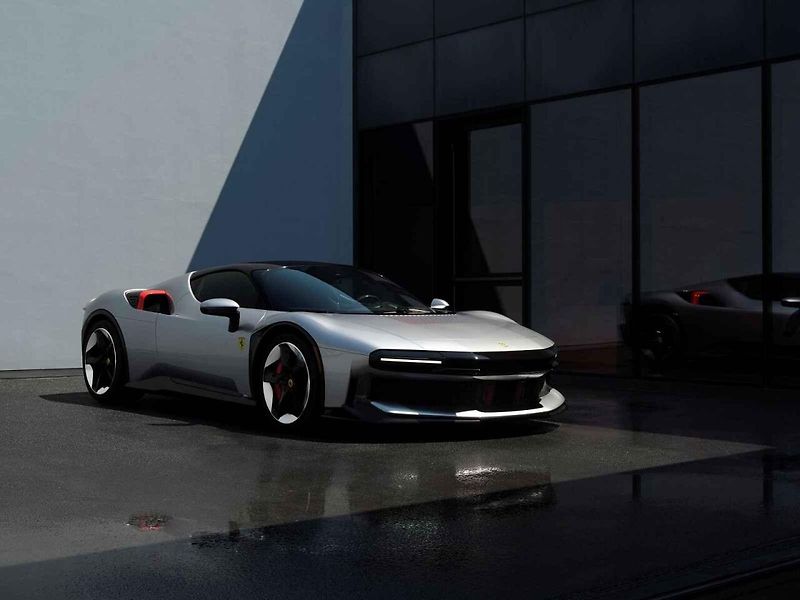 Unikátní supersportovní model Ferrari CZ26. Vznikl jediný kus pro náročného amerického klienta.