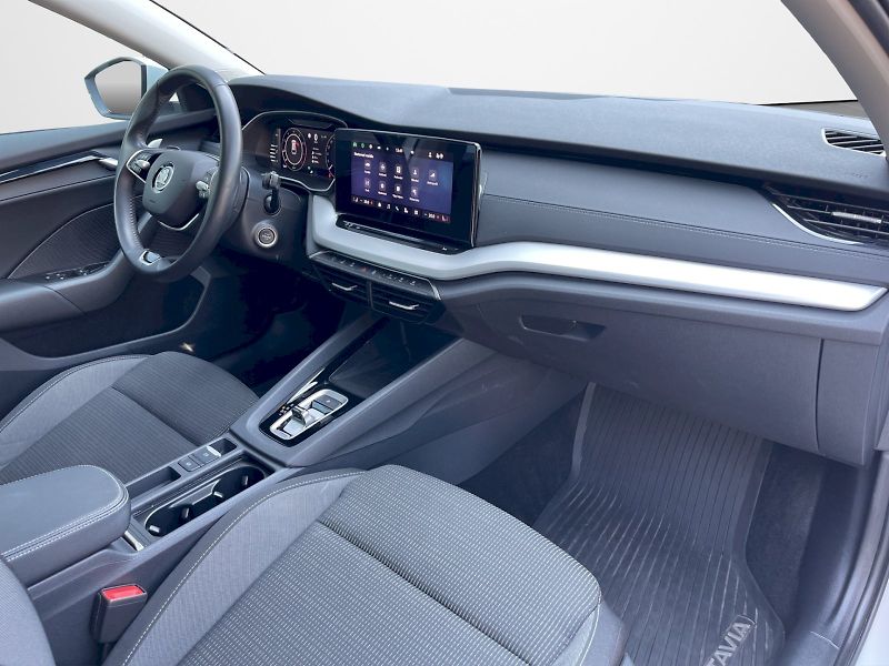 Škoda Octavia (2024) 1.5 TSI 110kW MHEV DSG Selecti - fotka 20 z 32