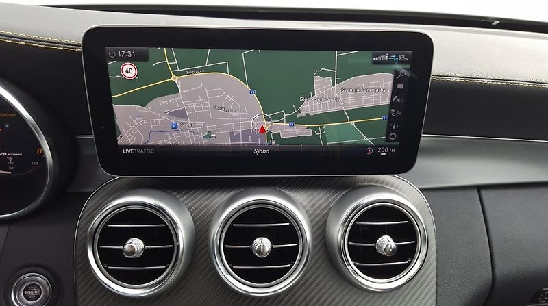 Mercedes-Benz Třídy C 63S AMG V8 Cab Final Edition - fotka 21 z 28