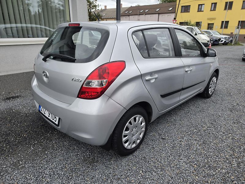 Hyundai i20 1.4 i Klimatizace  - fotka 4 z 14