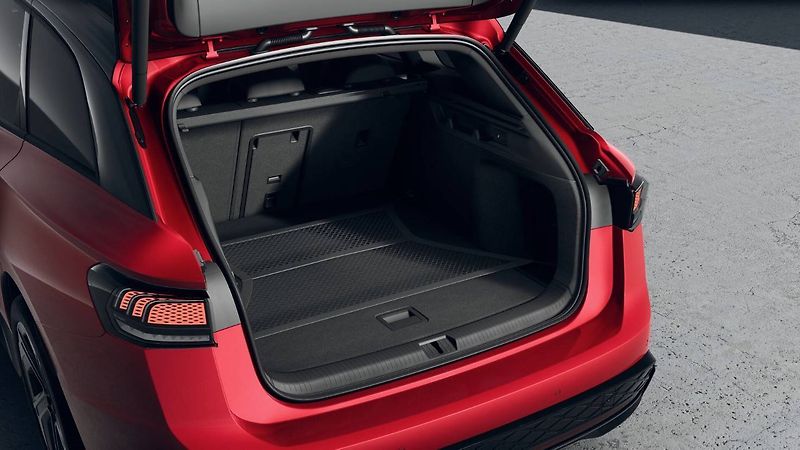 Volkswagen ID.7 Tourer (2026) GTX People 86kWh 4Motion - fotka 4 z 6