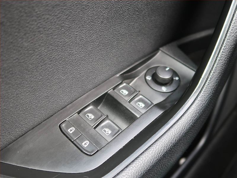 Škoda Superb (2019) 2.0 TDI, Automat, Navi - fotka 18 z 23