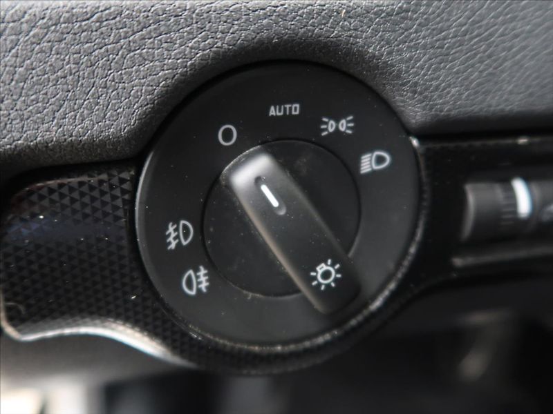 Škoda Octavia 2,0 TDI CR RS nezávislé topení - fotka 17 z 29