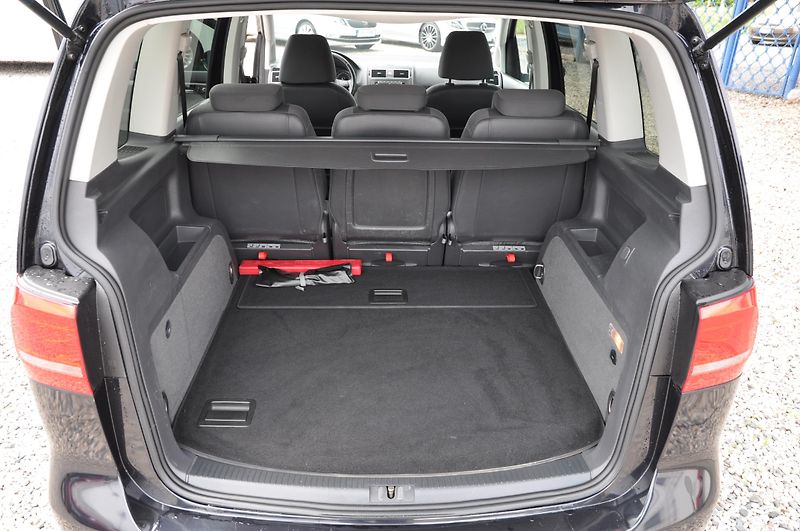 Volkswagen Touran 1.2TSi 77kW Comfort - fotka 8 z 19