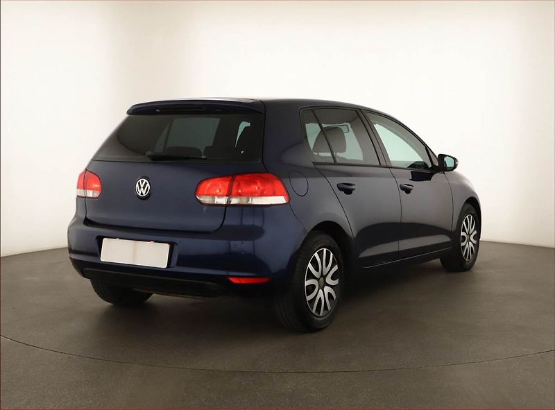 Volkswagen Golf (2010) 1.4 16V - fotka 5 z 11