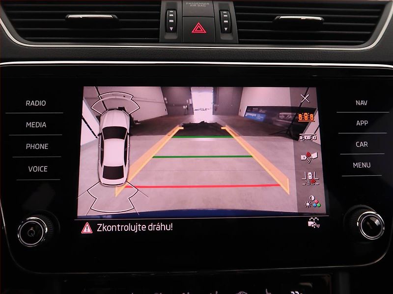 Škoda Superb (2020) Sportline iV 1.4 TSI PHEV - fotka 21 z 24