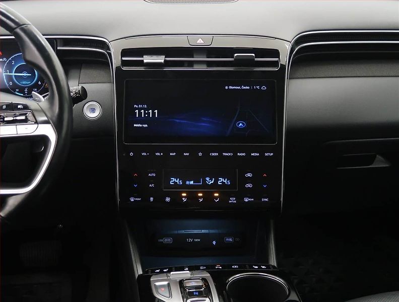 Hyundai Tucson (2021) Premium 1.6 CRDi 48V MHEV, DPH - fotka 12 z 29