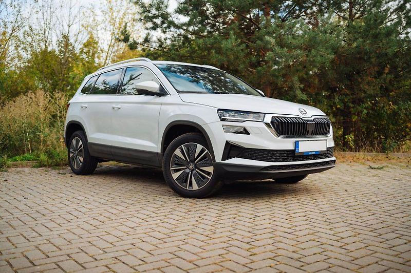 Škoda Karoq (2025) 1.5 TSI, Top Selection, ACC - fotka 2 z 25