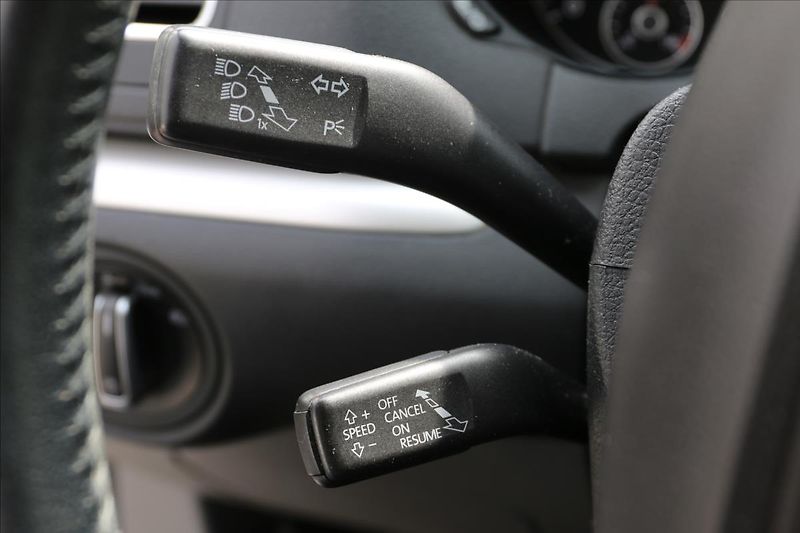 Seat Alhambra 2,0 103KW,AUTOMAT - fotka 23 z 55