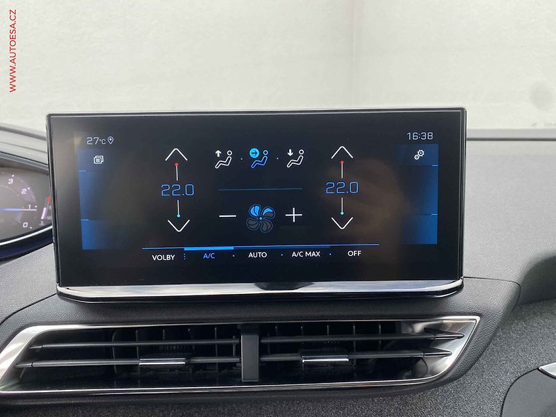 Peugeot 3008 (2023) 1.2 PT, Allure, navi, kamera - fotka 16 z 16