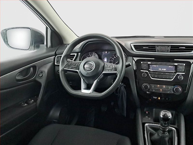 Nissan Qashqai (2018) 1.2 DIG-T, Tempomat - fotka 7 z 16