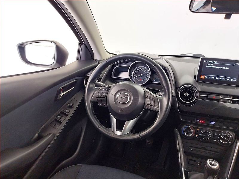 Mazda 2 (2015) 1.5 16V, Tempomat - fotka 7 z 17