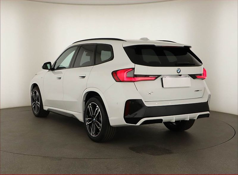 BMW X1 (2025) sDrive20i - fotka 4 z 20