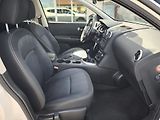 Nissan Qashqai 2010 2.0 dCi 4x2 7 MÍST (+2) - náhled 17