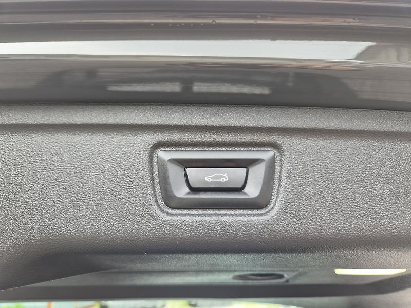 BMW Řada 3 TOURING 330D M SPORT 210kw 19A - fotka 46 z 50