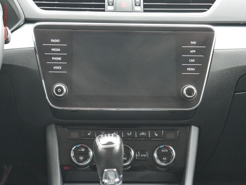 Škoda Superb (2020) 2.0 TDi, Ambition, LED, navi - fotka 11 z 23