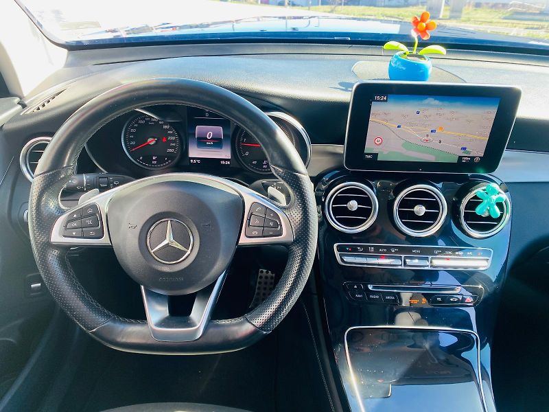 Mercedes-Benz GLC 250D 4MATIC - fotka 9 z 10