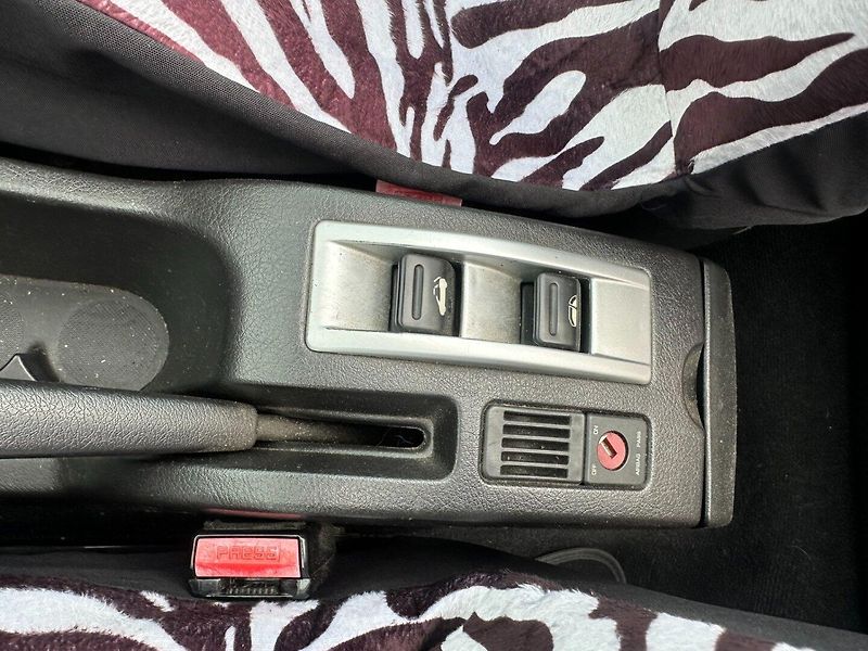 Peugeot 307 2.0HDi Kabriolet/Tempomat/Navi - fotka 29 z 31