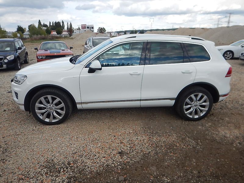 Volkswagen Touareg 3.0 TDI V6, 4x4, DSG - fotografie inzerátu