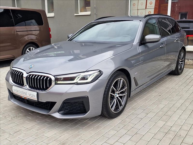 BMW Řada 5 520d Xdrive M-Sport ČR,1.Maj. - fotka 5 z 50