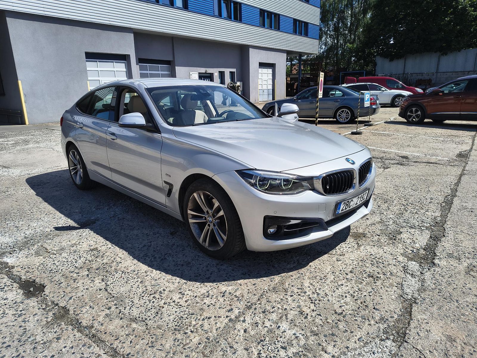 BMW Řada 3 320i GT