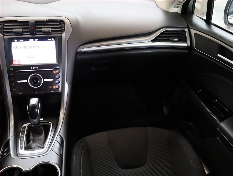 Ford Mondeo (2018) Trend 2.0 TDCI, Automat - fotka 8 z 24