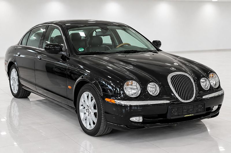 Jaguar S-Type (2001) - fotka 3 z 21