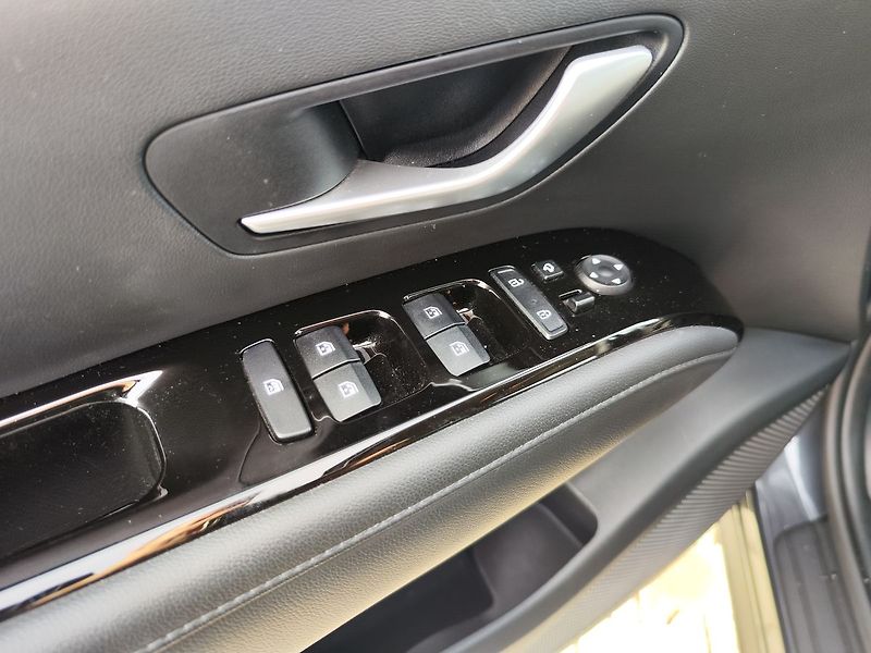 Hyundai Tucson 1.6 T-GDi/110kW Smart Navi DCT - fotka 32 z 34