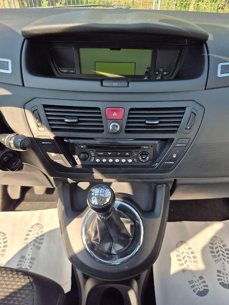 Citroën C4 Picasso 1.6HDi 80kW - Nová STK - fotka 18 z 26