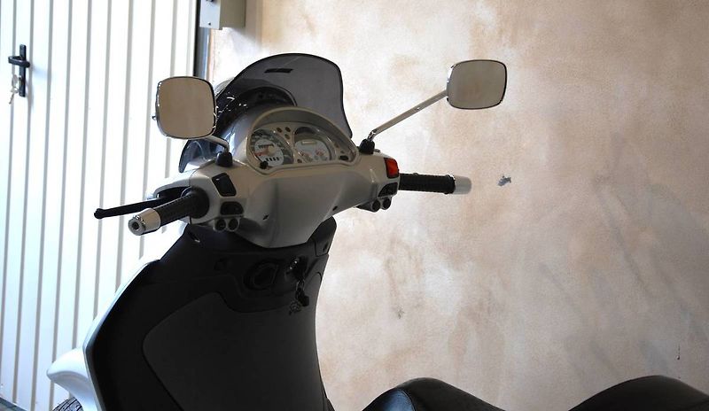 Piaggio Beverly 500 (2004) - fotka 19 z 20