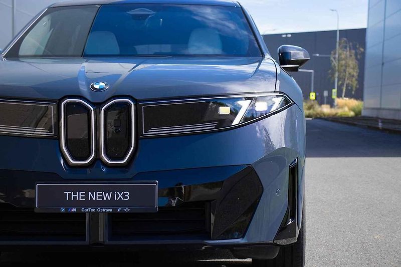 BMW iX3.