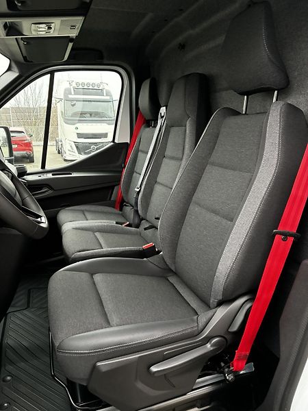 Renault Master (2026) VAN L3H3 170k RED - fotka 7 z 15