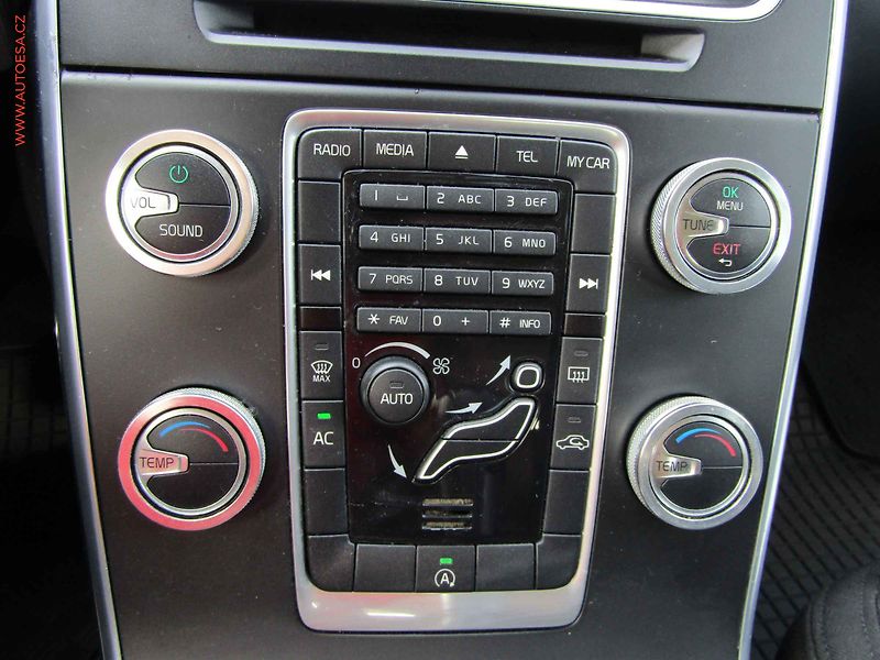Volvo V60 (2013) 1.6D, AC, STK6/28 - fotka 19 z 19