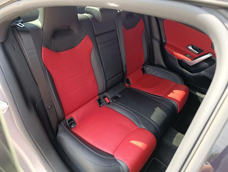 Mercedes-Benz CLA 220d AMG ČR DPH  - fotka 16 z 35