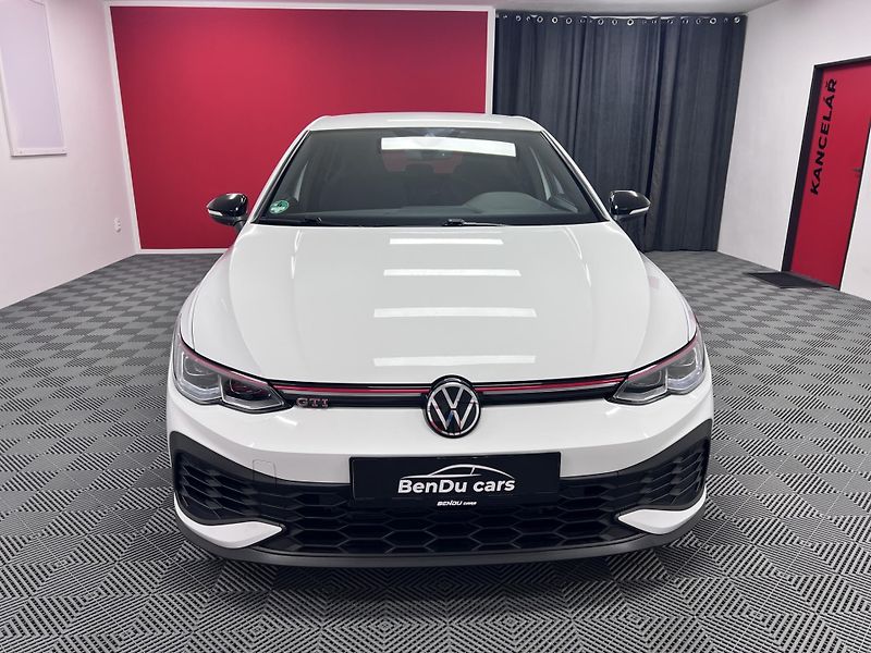 Volkswagen Golf GTI Clubsport 2.0 TSI 221 kW  - fotka 2 z 43