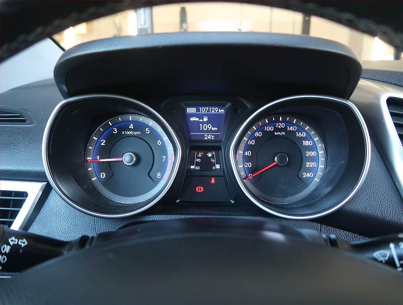 Hyundai i30 (2014) 1.6 MPI, Serv.kniha, Tempomat - fotka 11 z 16