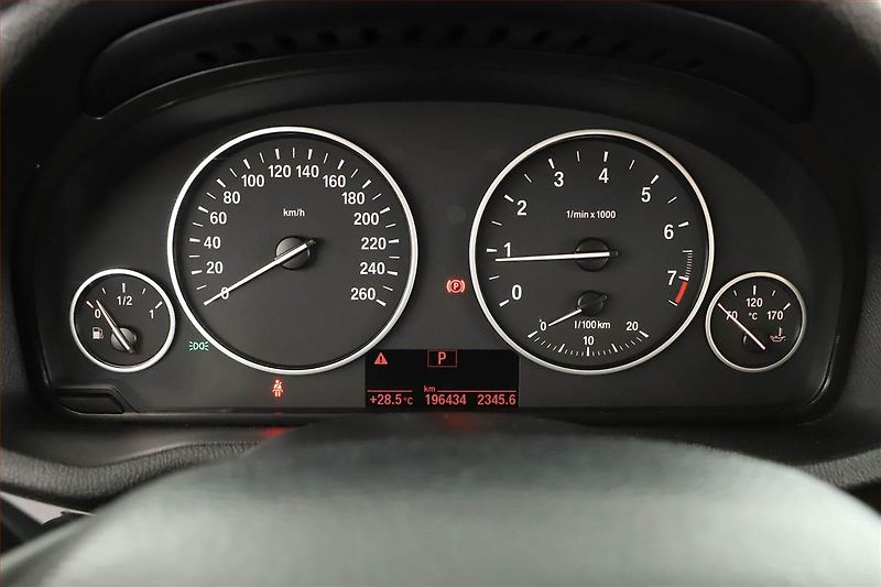 BMW X3 (2015) xDrive20i, 4X4, Automat - fotka 8 z 19