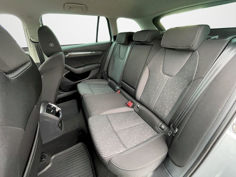 Škoda Octavia (2022) 1.5 TSI 110kW Style Plus combi - fotka 26 z 34