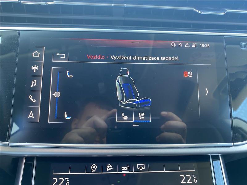 Audi Q8 3,0 55TFSi quattro Sport - fotka 28 z 47
